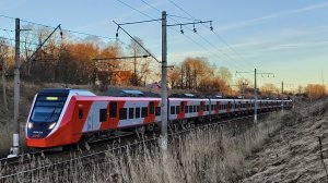 ЭС104 035 "Финист" сообщением Санкт-Петербург Балтийский - Калище, прибывает на ст. Ораниенбаум