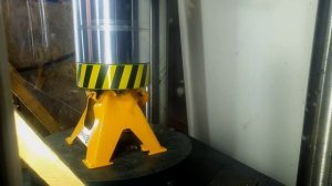 HYDRAULIC PRESS VS CAR JACK STAND