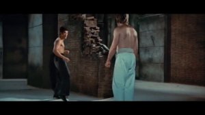 Бой героев Брюса Ли и Чака Норриса в Колизее (Отрывок из фильма "Путь дракона")