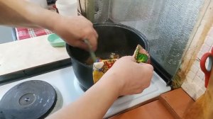 Бабуля ещё тот повар🤣😂💯