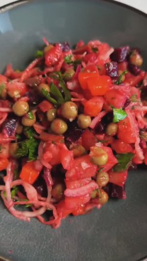 Салат с запеченными овощами.