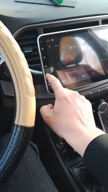 Установил на Ладу Весту NG  Андройд магнитолу