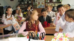 ДЗЕРЖИНСК – ИСТОРИЯ 20-й ШКОЛЫ: 1 СЕНТЯБРЯ 2005 ГОДА – ТОРЖЕСТВЕННАЯ ЛИНЕЙКА - наш второй класс!