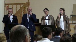 "Свят Он, свят Он"