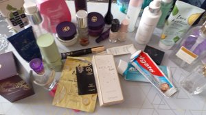 Пустые баночки, коробочки...