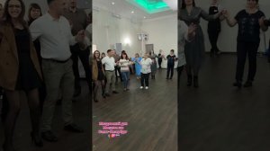 🔴 Че фрумос е кынд инимиле ноастре де молдовень бат ын ачелаш ритм #молдовений_дин_руссия 🇲🇩💖