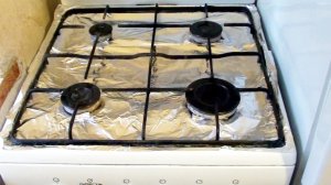 Защита газовой плиты фольгой Удобный способ сохранить плиту чистой после приготовления еды