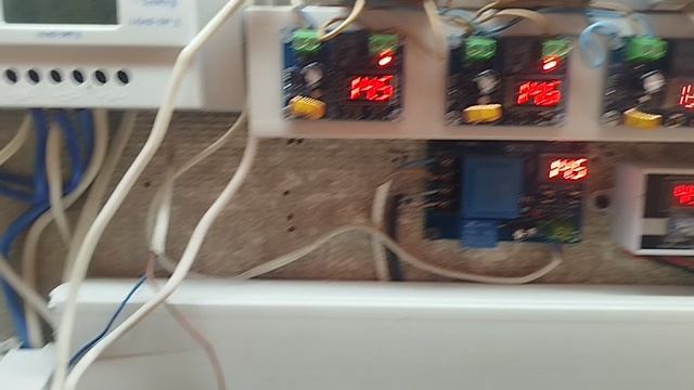 Преобразователь  с 12-220 вольт для солнечной системы и бесплатной электроэнергии