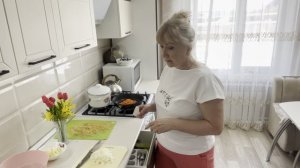 Оладушки на завтрак//повеселил комментарий//на ужин лапша//