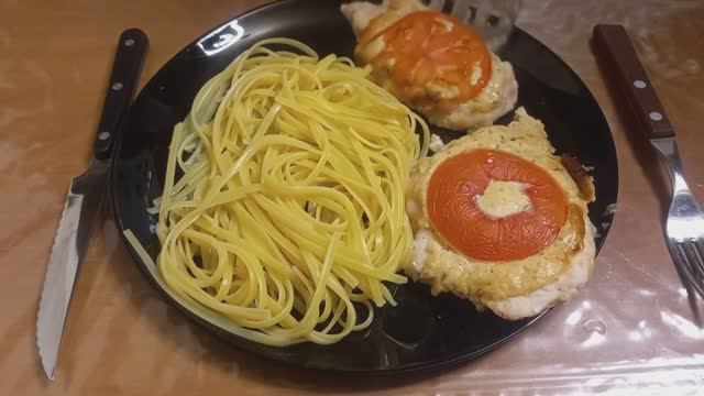 Курочка с сырной шапочкой.