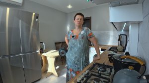 Хозяйничаю по Дому, как хомяк всё в НОРКУ, пока муж ВАЛЯЕТСЯ на диване! УСТАЛА от жизни такой! Влог