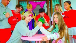 Леди Диана | САМЫЕ СИЛЬНЫЕ ДЕВОЧКИ Bunny!! ЗАЧЕМ ПАРНИ ХОТЯТ ПОКАЗАТЬ СВОЮ СИЛУ ДЕВОЧКАМ?