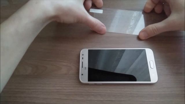 Как наклеить ЗАЩИТНОЕ СТЕКЛО на телефон  Установка ЗАЩИТНОГО СТЕКЛА на смартфон