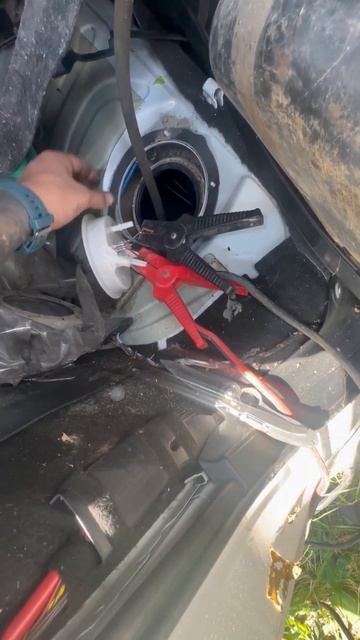 качаю с битой машины бенз BMW E60