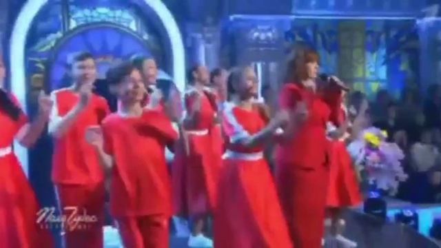 На Первом канале в эфире передачи «Поле чудес» спели песню о том, как хорошо жить без интернета