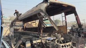 Новые грузовики из старых автобусов. Пакистан