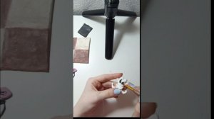 Раскрашиваю свои глиняные поделки.