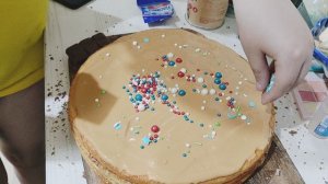 Делаем сметанный торт из готовых коржей