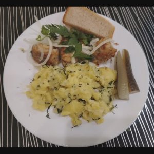 Минтай жаренный с картофелем