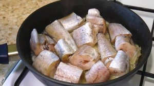 Минтай на луковой подушке / Рецепт из моего детства.