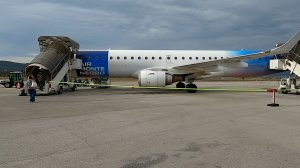 Embraer E190-200 в Стамбул (IST) 🇹🇷 из Черногории, Тиват (TIV) 🇲🇪 | 40400, а/к Air Montenegro