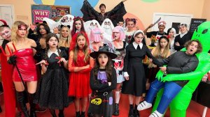 ХЭЛЛОУИН В КАМПУСЕ! ПОДРОСТКИ ГОТОВЯТСЯ К СТРАШНОЙ НОЧИ! ДЕВОЧКА МУН НЕОБЫЧНЫЙ ПОДРОСТОК