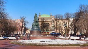 Кто со мной на прогулку по весеннему Петербургу? 😉