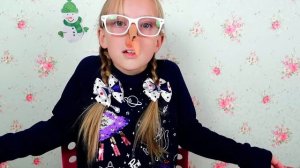 Катя Наряжается чтобы быть самой Стильной в Хэллоуин- Загадки для Детей Pretend Play Dress Up