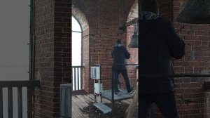 Колокольный звон.