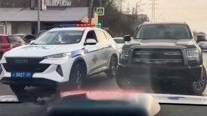 В Красноярске полицейские помогли беременной вовремя добраться до роддома