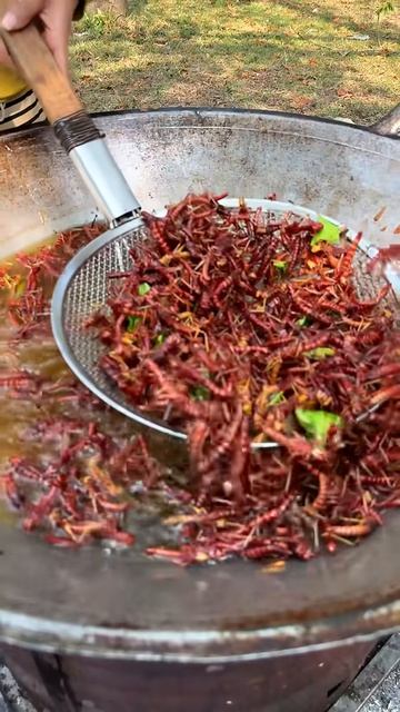 Яндекс Переводчик Рецепт приготовления хрустящих жареных кузнечиков.