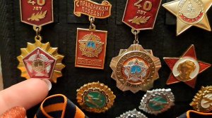 Значки родом из СССР! Показываю небольшую коллекцию и планшет для них!