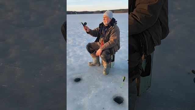 Озеро Лохово 22 марта,закрытие сезона зимней рыбалки ( начало)