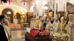 Патриарх Грузии Илия II похоронен в Сионском соборе в Тбилиси