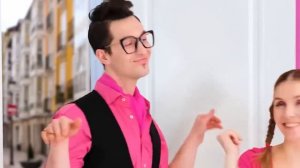 Строим Удивительный Кукольный Домик _ Барби vs Братц Челлендж от Fun Challenge