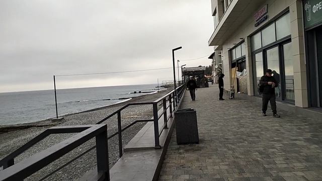 Набережная Адлера утром 22 марта 2026