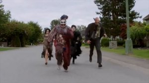 Сэм драпает