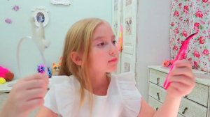 Катя Хочет Быть Красивой, Наряжается в Платья и Делает Макияж! Загадки Для Детей