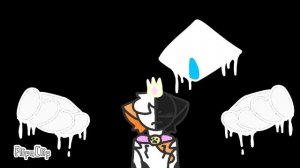 корона и синий глаз...👁🩵🐱👑