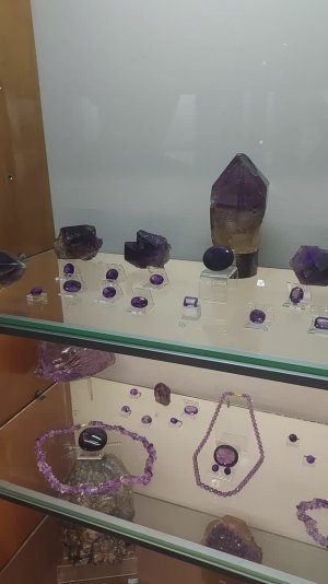 Музей Самоцветы 5, Ювелирные вставки