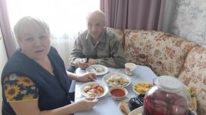 Жизнь в деревне 🏡 Вот он такой ,без работы не может // ломать не строить //