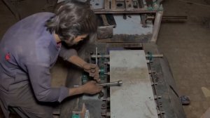 Оборудование нового поколения： станок для резки проволоки и бетоносмеситель.