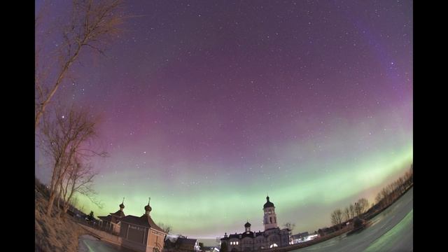 Северное сияние в Крыпецком монастыре 21 марта 2026 г.