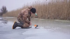 РЫБАЛКА НА ЩУКУ. ОСТАВИЛИ ЖЕРЛИЦЫ НА НОЧЬ. Зимняя рыбалка. Последний лёд 2026