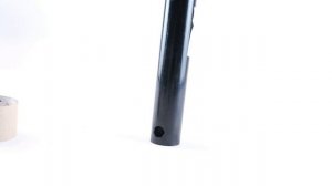 Кр-н заднего бампера ВАЗ-2121 центральный (труба) 1 шт Lada Код: 4956