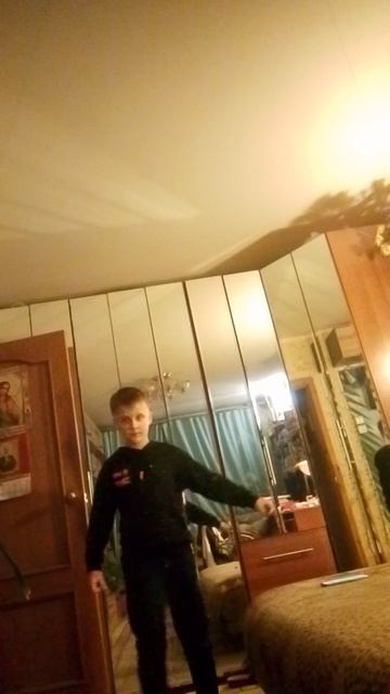 учат в школе танец