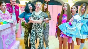 Леди Диана | ОГРОМНЫЕ ГУБЫ ТРЕНД В АКАДЕМИИ - ВСЕ ДЕВОЧКИ ХОТЯТ БЫТЬ ПОХОЖИМИ НА BUNNY!!