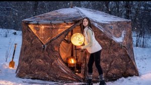 Кемпинг с моими кошками, отдых под тёплым и уютным тентом в снегопад.