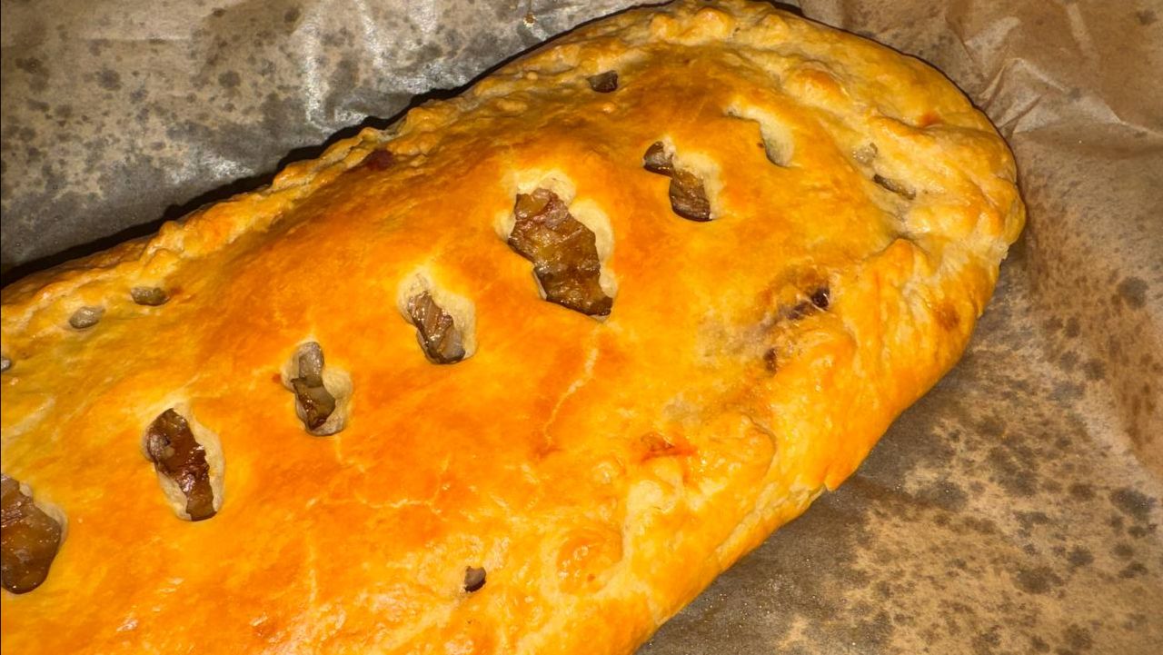 Сегодня на ужин — пирог с капустой.