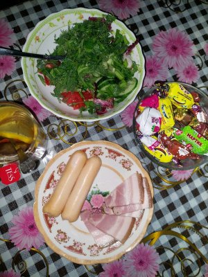 мугбанг/салат/сосиски/сало